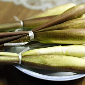 Cách làm củ niễng xào thịt