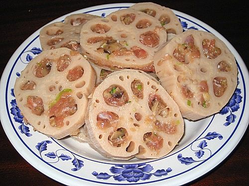 Củ sen nhồi thịt gà chiên