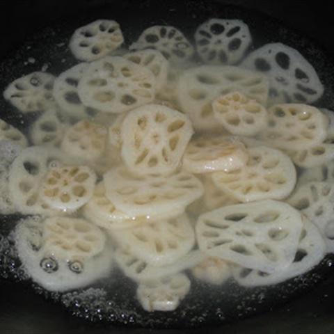 Cách làm củ sen xào kiểu Hàn