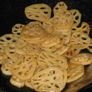 Cách làm củ sen xào kiểu Hàn