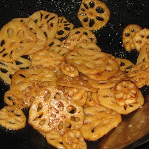 Cách làm củ sen xào kiểu Hàn