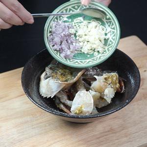 Cách làm cua biển rang me