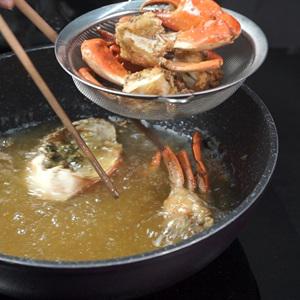 Cách làm cua biển rang me