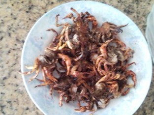 Cua đồng chiên giòn