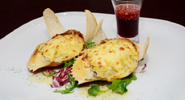 Cua nhồi đút lò đậm đà đầy lôi cuốn