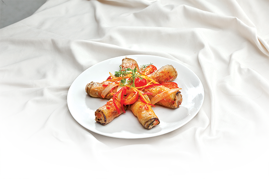 Cuốn cà tím xào sa tế