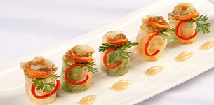 Cuốn sò điệp chấm xốt