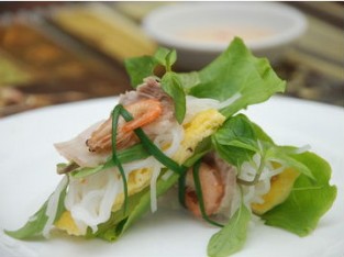 Cuốn tôm thịt