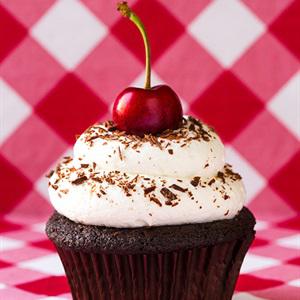 Cách làm cupcake - Black Forest