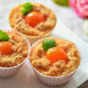 Cách làm cupcake bông lan trứng muối