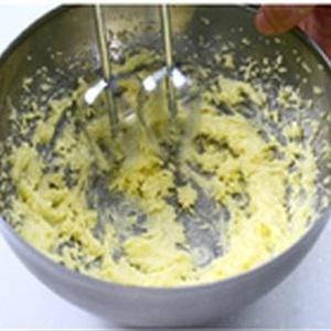 Cách làm cupcake cam tươi