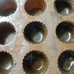 Cách làm cupcake chocolate dâu tây