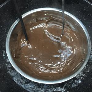 Cách làm cupcake cú mèo cho bữa tiệc Halloween