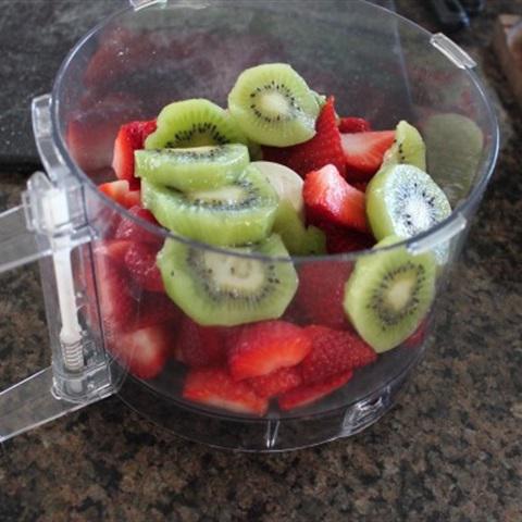 Cách làm cupcake dâu tây mix kiwi