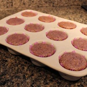 Cách làm cupcake dâu tây mix kiwi