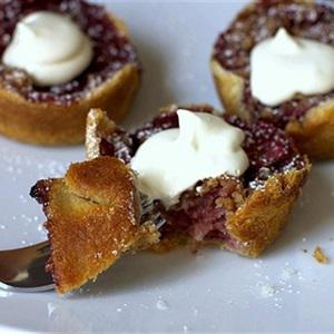 Cách làm cupcake dâu tây