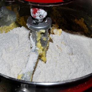 Cách làm cupcake hạnh nhân