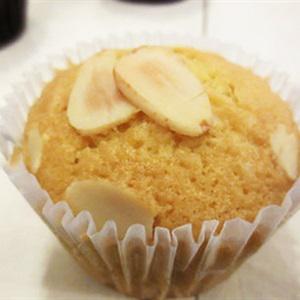 Cách làm cupcake hạnh nhân