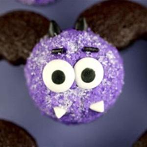 Cách làm cupcake hình đầu dơi