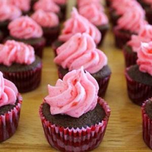Cách làm cupcake hương dâu tây