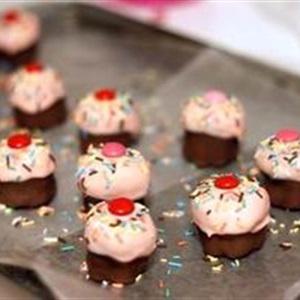 Cách làm bánh cupcake không cần lò nướng