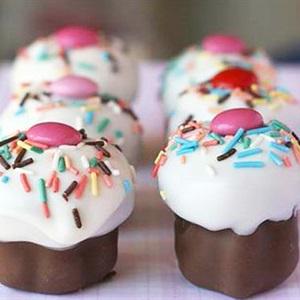 Cách làm bánh cupcake không cần lò nướng