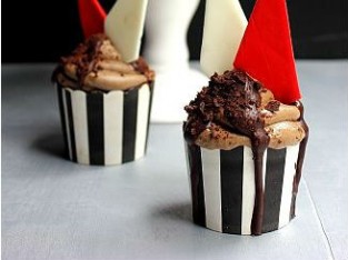 Cupcake mứt hạt dẻ