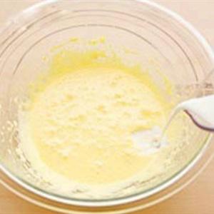 Cách làm cupcake phủ kem cacao