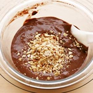 Cách làm cupcake phủ kem cacao