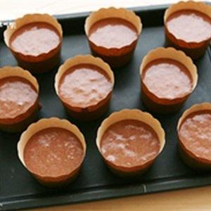 Cách làm cupcake phủ kem cacao
