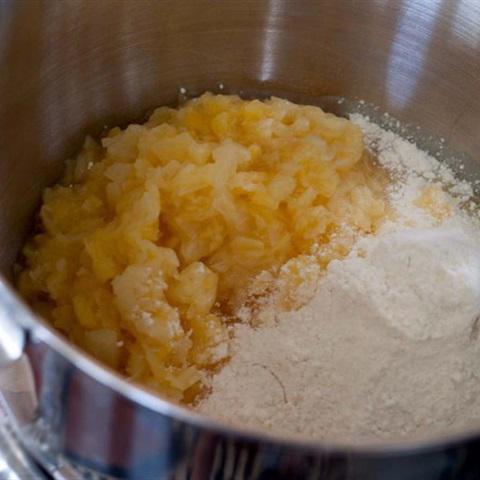 Cách làm cupcake thơm