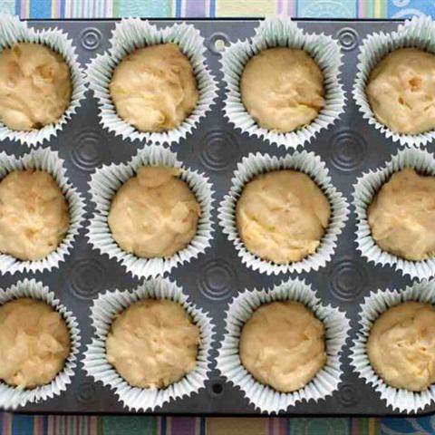Cách làm cupcake thơm