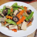 Đậm đà, giản dị với món váng đậu xào rau củ