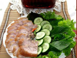 Đậm đà thịt heo ngâm nước mắm