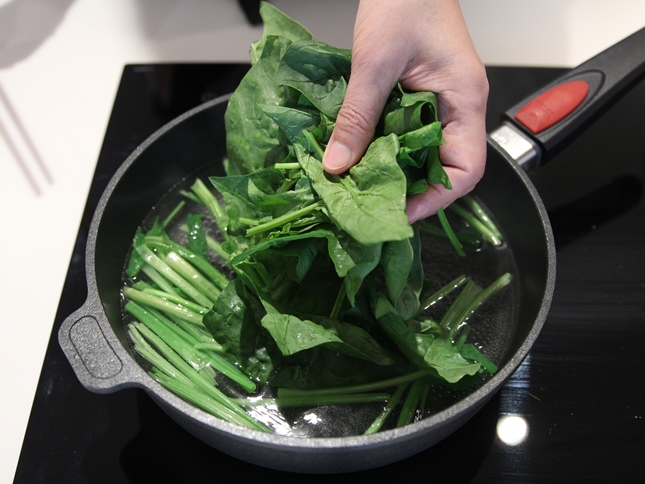 Đậm đà trà sữa hoàng gia kiểu Nhật