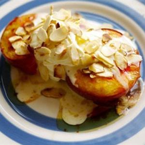 Cách làm đào nướng bơ, mật ong