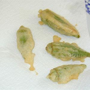 Cách làm đậu bắp tẩm bột chiên giòn