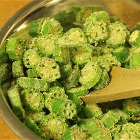 Cách làm đậu bắp xào bột bắp