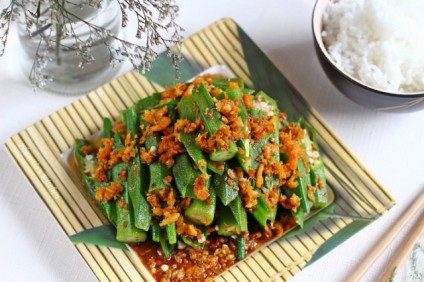 Đậu bắp xào tôm khô