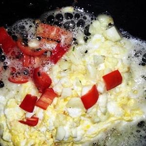 Cách làm đậu bắp xào trứng