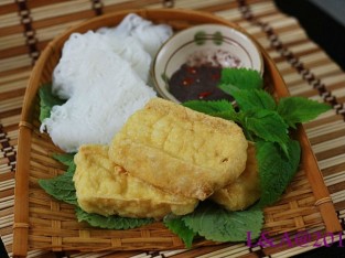 Đậu chiên mắm tôm