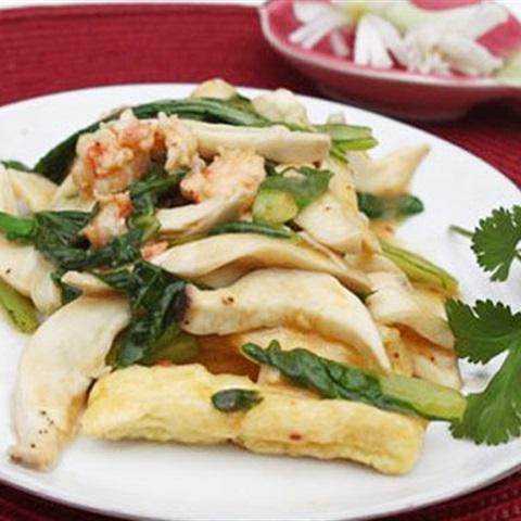 Cách làm đậu chiên sốt nấm và tôm