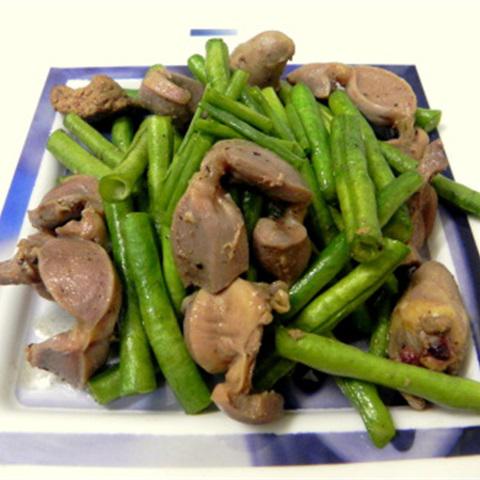 Cách làm đậu đũa xào mề gà