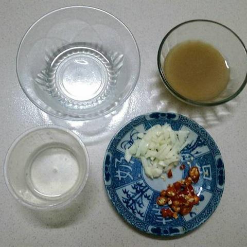 Cách làm đậu hũ chiên chấm sốt đậu phộng