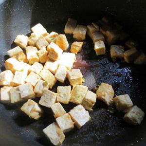 Cách làm đậu hũ chiên húng quế