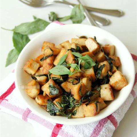 Cách làm đậu hũ chiên húng quế