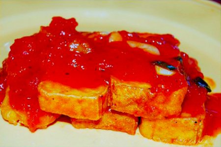 Đậu hủ chiên sốt cà chua