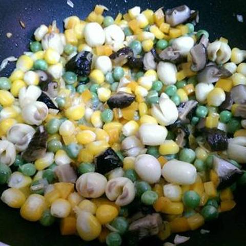 Cách làm đậu hũ chiên sốt ngũ sắc