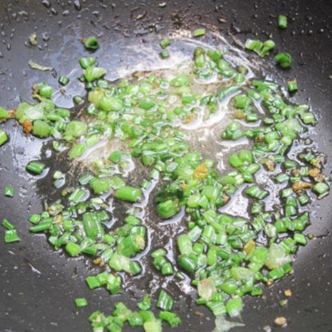 Cách làm đậu hũ chiên trứng vịt muối