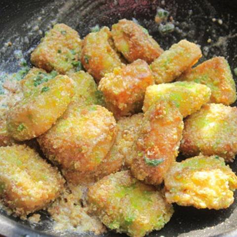 Cách làm đậu hũ chiên trứng vịt muối